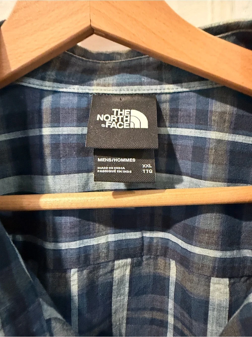 The North Face Men's Blue Plaid Short-Sleeve Button-Down Shirt